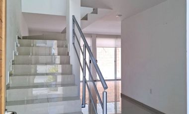 renta de casa en Lomas de angelopolis parque Natura II