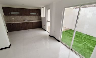 🏠 CASA 2 PLANTAS 3 DORMITORIOS CON TERRAZA -  $78,000.oo (Marianitas de Calderón)