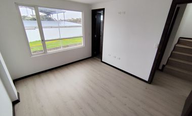 🏠 CASA 2 PLANTAS 3 DORMITORIOS CON TERRAZA -  $78,000.oo (Marianitas de Calderón)