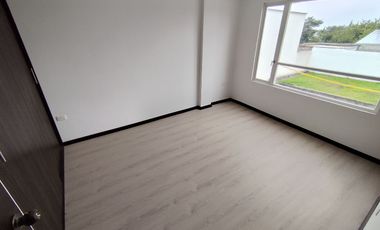 🏠 CASA 2 PLANTAS 3 DORMITORIOS CON TERRAZA -  $78,000.oo (Marianitas de Calderón)