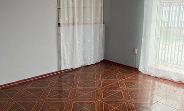 Amplia casa para instituciones o empresas