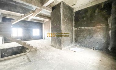 Dijual Rumah 2.5 Tingkat Kondisi Kosong Komplek Pandan Hijau Residence