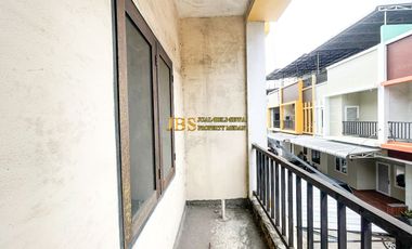 Dijual Rumah 2.5 Tingkat Kondisi Kosong Komplek Pandan Hijau Residence