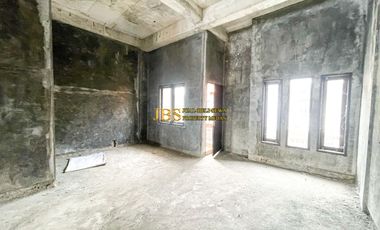 Dijual Rumah 2.5 Tingkat Kondisi Kosong Komplek Pandan Hijau Residence