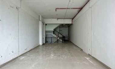 DISEWAKAN TOKAN STRATEGIS DEKAT MALL WATERPLACE RESIDENCE SURABAYA 3.5 LANTAI