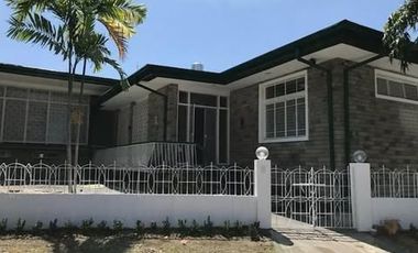 5-Bedroom House for Rent in Merville Paranaque City