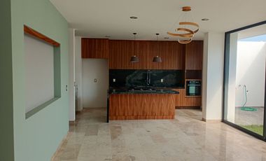 CASA EN VENTA EN ALAMOS TRES MARIAS MORELIA