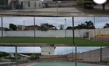 Casa en Venta, 3 dormitorios, Ubicada muy cerca del Hospital del IESS de Manta