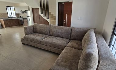 RENTA DE CASA AMUEBLADA EN BOSQUES DEL DORADO