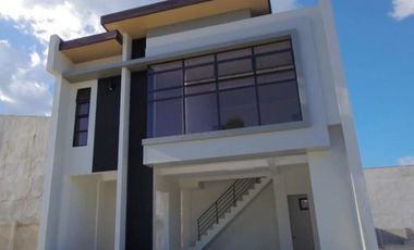 Shophouse for sale in Tungkop Minglanilla Cebu