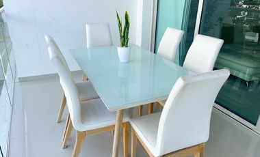 Apartamento de Lujo con Balcón al Mar