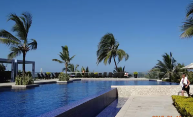 Apartamento de Lujo con Balcón al Mar