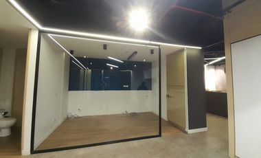 ARRIENDO OFICINA EDIFICIO GRADECO BUSINESS PLAZA - BOGOTÁ