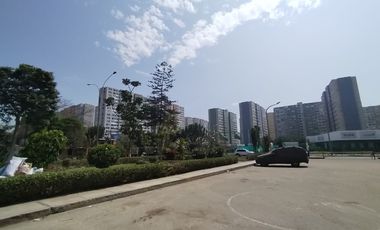 CASA COMO TERRENO FRENTE A LOS CONDOMINIOS