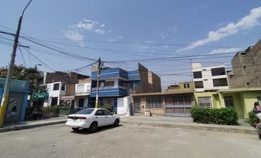 CASA COMO TERRENO FRENTE A LOS CONDOMINIOS
