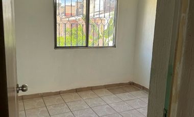 Casa en Venta en Av. Río Blanco Bosques del Cipres, Zapopan, Jal.