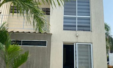 RENTO CASA EN LAGOS DE PUENTE MORENO