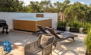 Casa con alberca, jacuzzi, doble altura, en venta, Cd. Mayakoba, Playa del Carmen