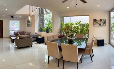Casa con alberca, jacuzzi, doble altura, en venta, Cd. Mayakoba, Playa del Carmen
