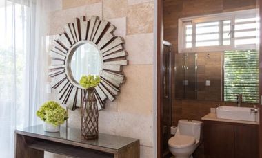 Casa con alberca, jacuzzi, doble altura, en venta, Cd. Mayakoba, Playa del Carmen
