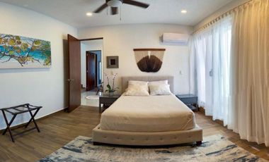 Casa con alberca, jacuzzi, doble altura, en venta, Cd. Mayakoba, Playa del Carmen