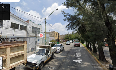 EXCELENTE OPORTUNIDAD TU CASA  O BODEGA EN AV. RIO NILO 2123 LOMAS DEL PARADERO EN GDL,  PRECIO ESPECIAL  $933,000