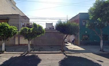 Casa 🏡 de oportunidacd en C. Jericó 45, Romero Rubio, 15400 Ciudad de México, CDMX, México✨💵