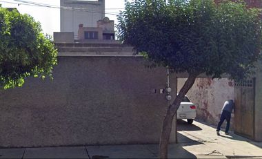 Casa 🏡 de oportunidacd en C. Jericó 45, Romero Rubio, 15400 Ciudad de México, CDMX, México✨💵