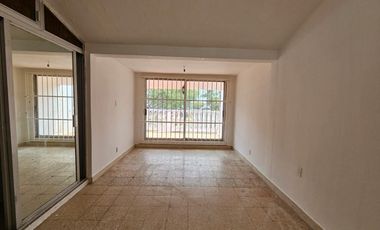 VENDO CASA EN LAS FRACC LAS BRISAS VERACRUZ EN ESQUINA