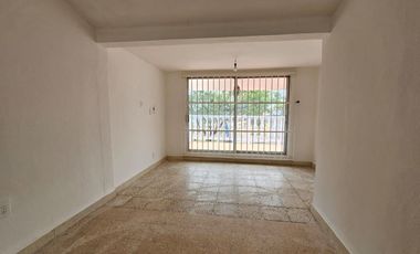 VENDO CASA EN LAS FRACC LAS BRISAS VERACRUZ EN ESQUINA