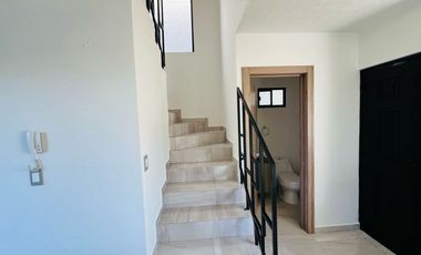 HERMOSA CASA AL SUR DE PACHUCA CON BONITAS AMENIDADES