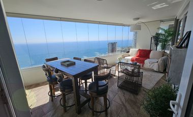 Arriendo año corrido con o sin muebles en exclusivo edificio 2 estacionamientos.