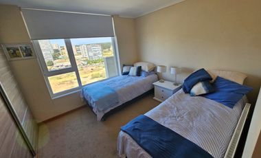 Arriendo año corrido con o sin muebles en exclusivo edificio 2 estacionamientos.