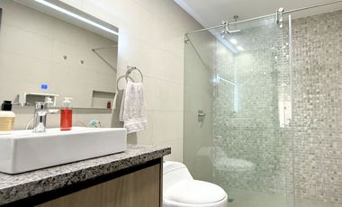 Departamento en Ponceano, en venta, con patio cubierto