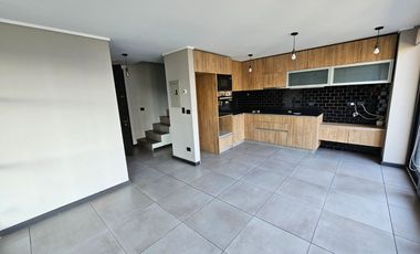 Arriendo duplex orientación norte al lado mall sport, 2 ESTAC.