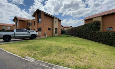 HERMOSA CASA EN VENTA - CIPRÉS HACIENDA FONTANAR