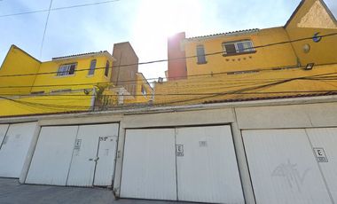 VENTA DE GRANDE CASA EN FRANCISCO JAVER MINA, ATIZAPÁN, EDOMEX