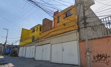 VENTA DE GRANDE CASA EN FRANCISCO JAVER MINA, ATIZAPÁN, EDOMEX