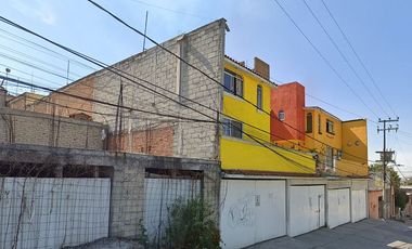 VENTA DE GRANDE CASA EN FRANCISCO JAVER MINA, ATIZAPÁN, EDOMEX