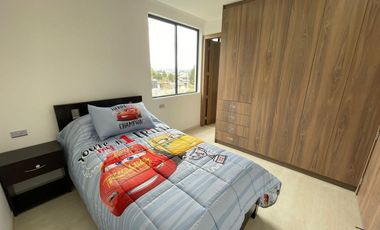 Bella Casa No Adosada en Conjunto Privado - Tumbaco