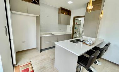 Bella Casa No Adosada en Conjunto Privado - Tumbaco