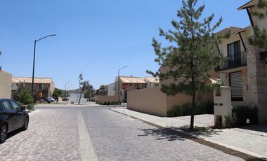Casa amueblada y equipada en renta Hacienda Valbuena