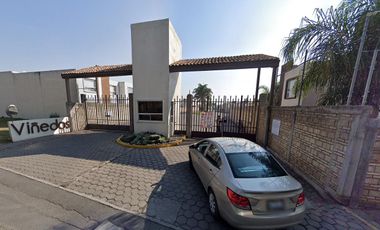 VENTA DE GRANDE CASA EN VIÑEDOS DE BURDEOS, COL. JUAN CARLOS BONILLA, PUEBLA