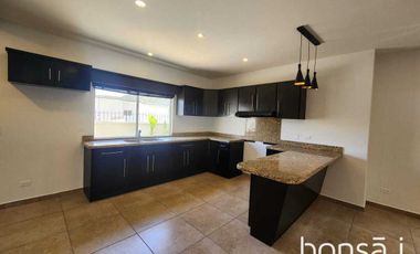 Casa en RENTA ubicada en Fracc. Privado Lomas De San Marino