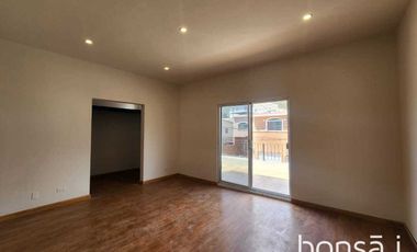 Casa en RENTA ubicada en Fracc. Privado Lomas De San Marino