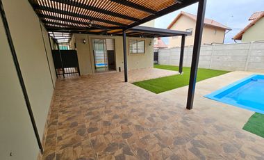 CASA EN HACIENDA LA ESMERALDA