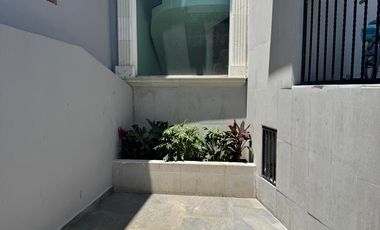 EXCLUSIVA CASA EN FRACCIONAMIENTO COLINAS DEL BOSQUE