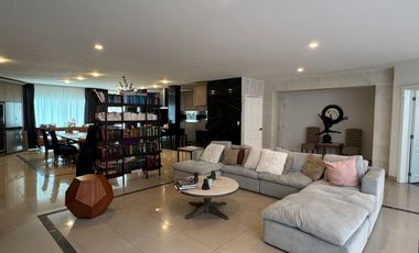 EXCLUSIVA CASA EN FRACCIONAMIENTO COLINAS DEL BOSQUE