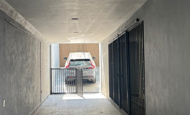 EXCLUSIVA CASA EN FRACCIONAMIENTO COLINAS DEL BOSQUE