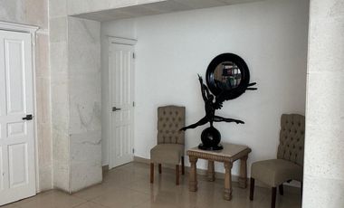 EXCLUSIVA CASA EN FRACCIONAMIENTO COLINAS DEL BOSQUE